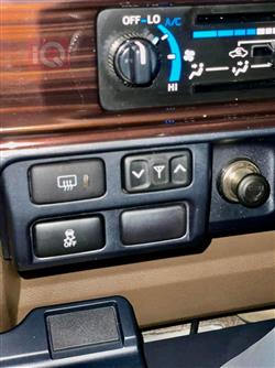 Toyota Land Cruiser 70